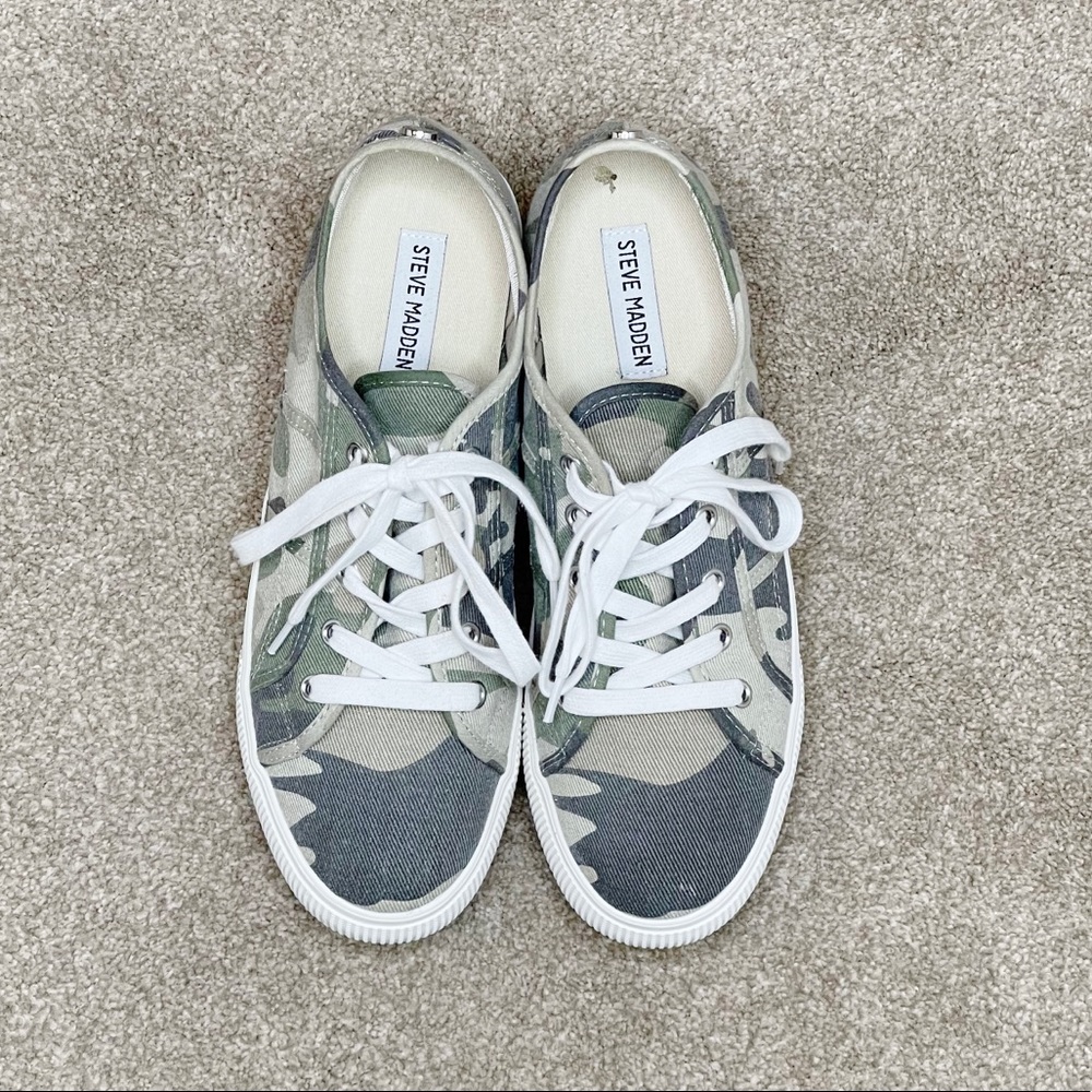 Steve Madden Emmi Camo Platform Sneaker - Picture 2 of 6